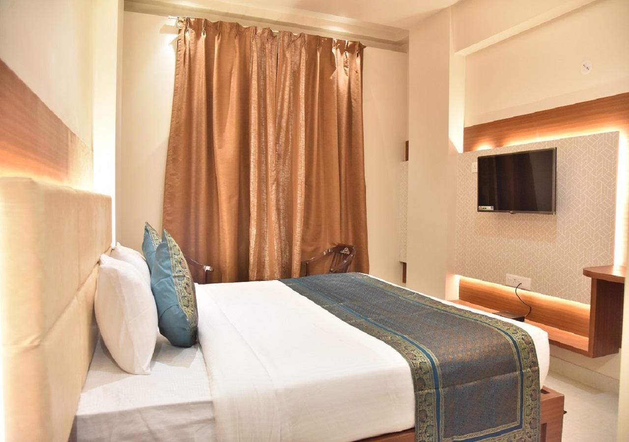 Hotel Rk Grand Bénarès Extérieur photo